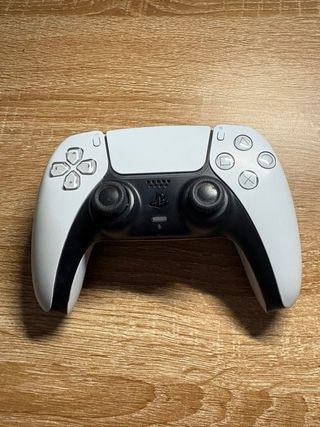 PS5 Digital + 2 Mandos Sony