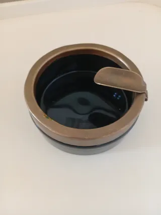 Cenicero Vintage Bronce y Negro