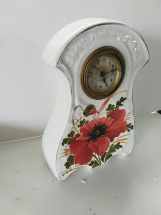 Orologio  da tavolo con fiori