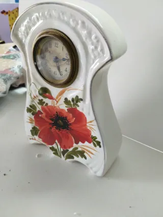 Orologio  da tavolo con fiori