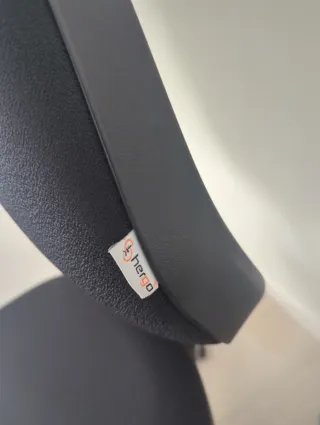 Silla de oficina negra