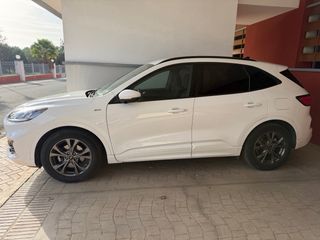 Ford Kuga ST Line 2022