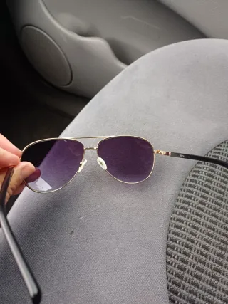 Gafas de sol Guess unisex doradas y moradas