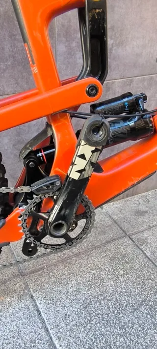 Santa Cruz Nomad 4 CC Talla M