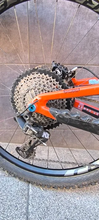 Santa Cruz Nomad 4 CC Talla M