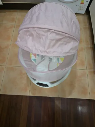Carrito de bebé con capazo y accesorios