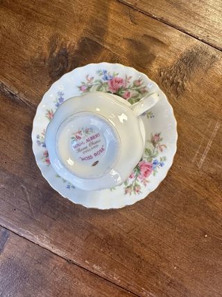 Taza de porcelana inglesa de Royal Albert
