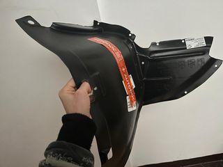 Paso de rueda delantero derecho