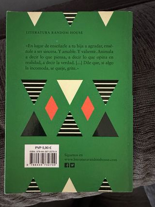 Querida Ijeawele: Cómo educar en el feminismo