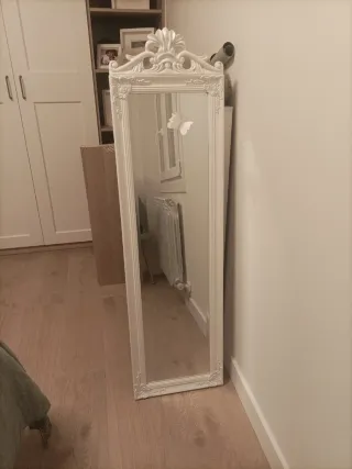Espejo blanco decorativo