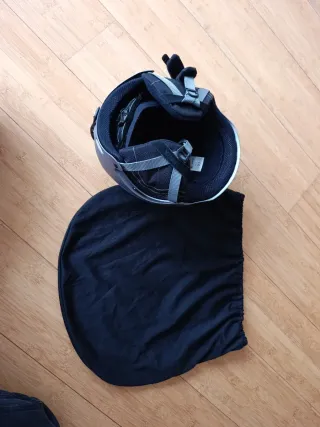 Casco con funda de esquí Uvex talla 52-55cm