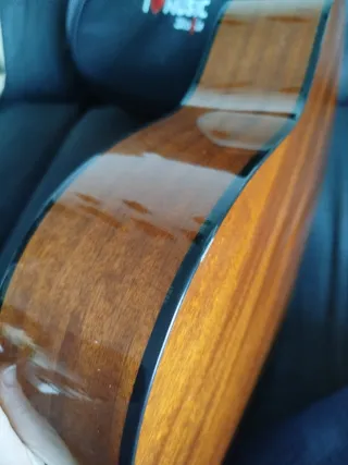 Guitarra Admira Alba 1/2 con funda y accesorios