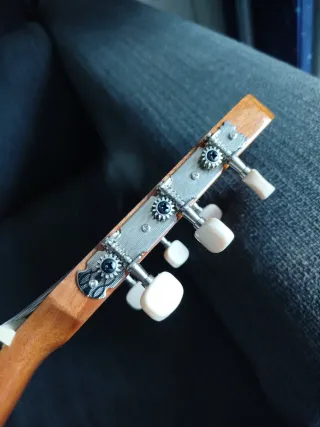 Guitarra Admira Alba 1/2 con funda y accesorios