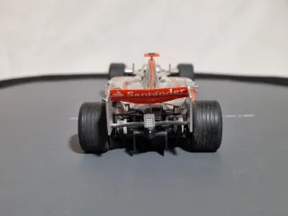 Slot Scalextric F1 McLaren MP4-22 Lewis Hamilton