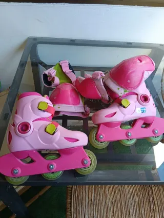 Patines niña T26-28 + Accesorios