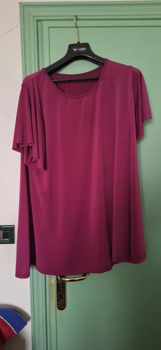Maglietta curvy viola taglia grande