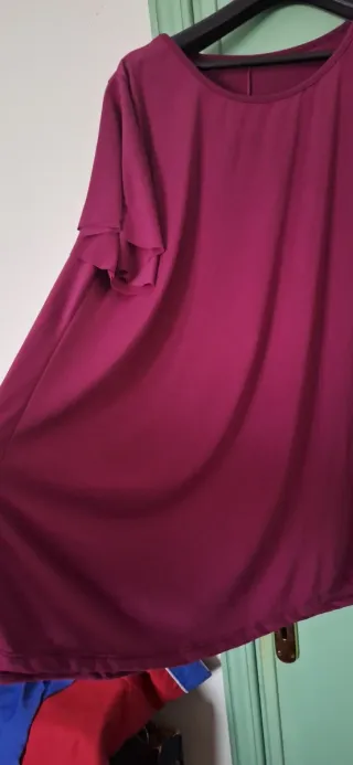 Maglietta curvy viola taglia grande