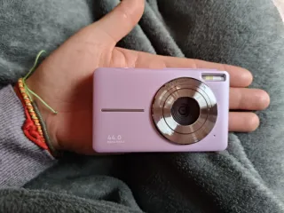 Cámara digital en color morada(lila), ¡Nueva!