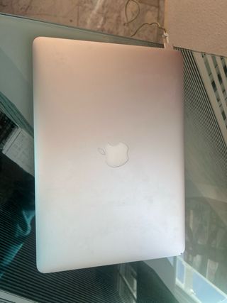 MacBook Air 13.6” 2017 Plata