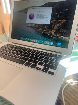 MacBook Air 13.6” 2017 Plata