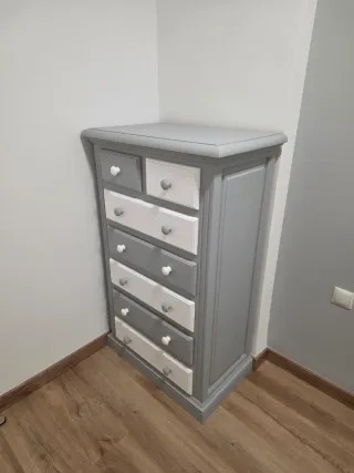 Cómoda infantil 8 cajones gris y blanco
