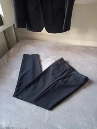 Traje de hombre Zara talla 40