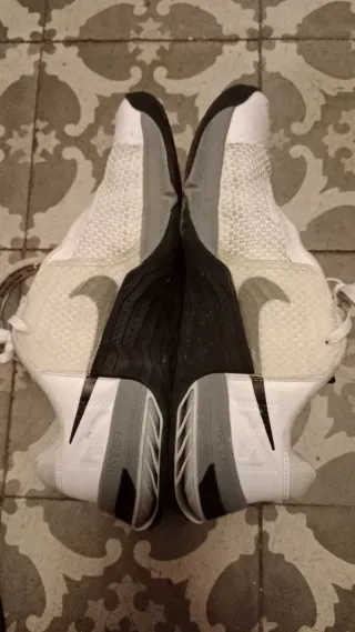 Zapatillas Nike negro y Blanco