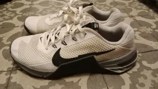 Zapatillas Nike negro y Blanco