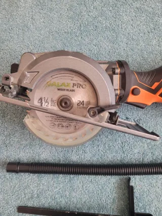 Sierra Circular Von Haus con maletín