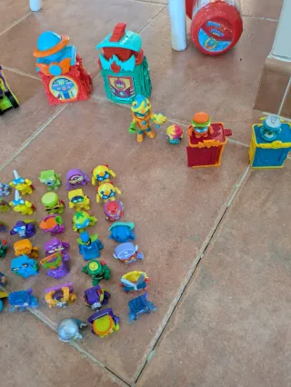 Superthings: Coches y Accesorios