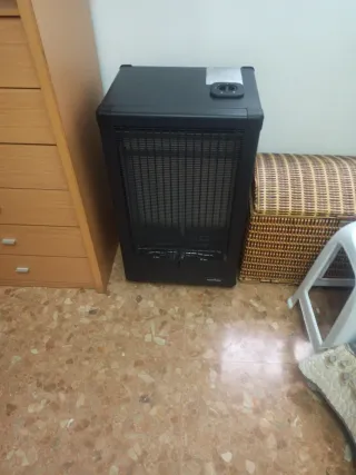 Estufa de gas negra