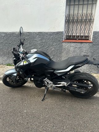 BMW F 900 R Moto