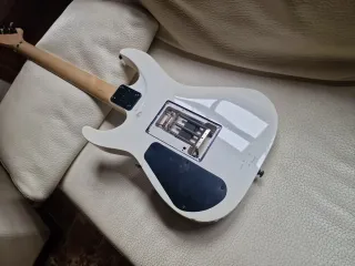 Guitarra Jackson JS12 Modificada