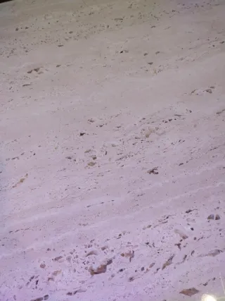 Mármol travertino,sin la madera.