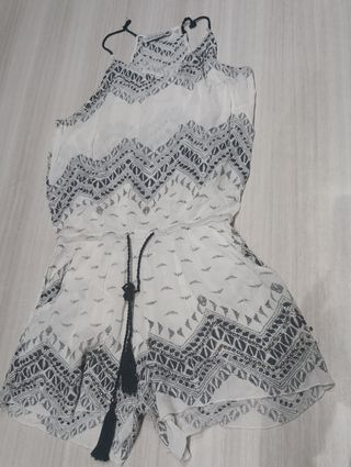 Mono INSIDE blanco y negro