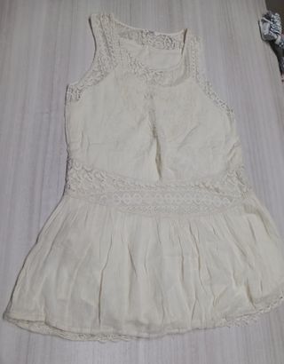 Vestido MANGO encaje beige