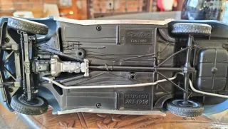 Coche a escala Peugeot 203 1954 1/18