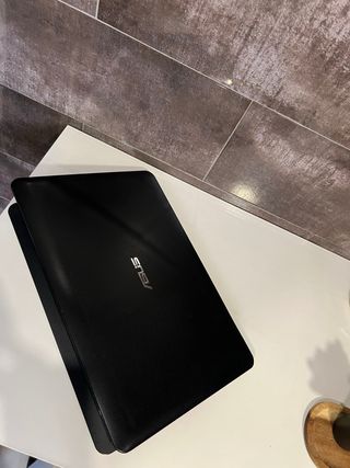 Portátil Asus Core i5 / 8GB RAM / 5ª Gen