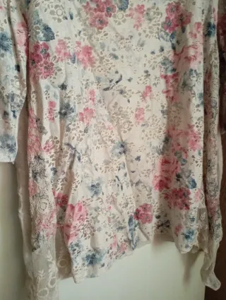 Blusa floral encaje talla única