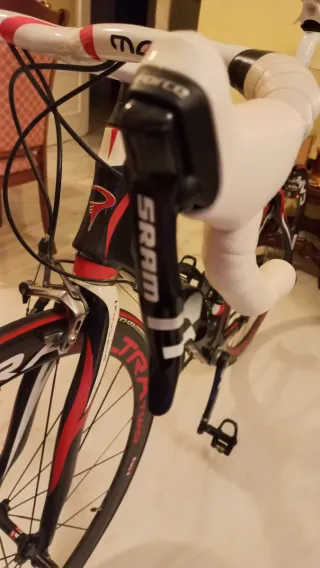 Bicicleta Pinarello Dogma Réplica Carbono