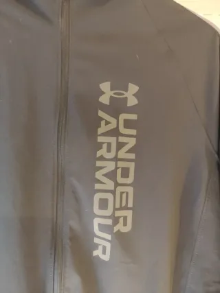 Chaqueta Under Armour adaptable