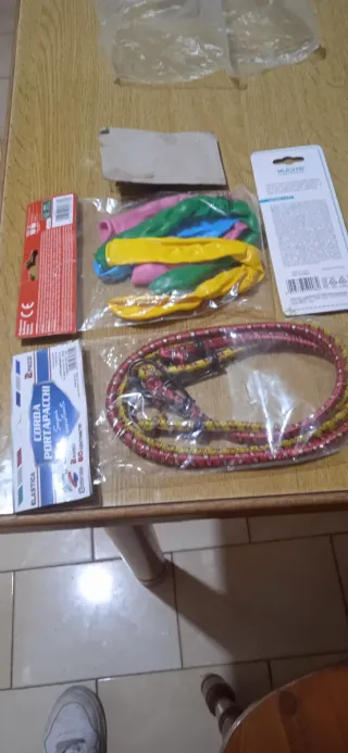 Set palloncini, corda elastica e altro
