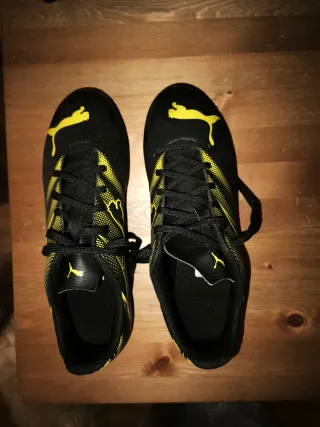 Botas de fútbol Puma Talla 40