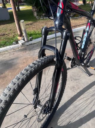 Bicicleta B-Pro M930 MTB Negra/Roja