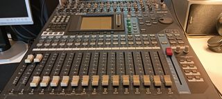 Yamaha 01V96 V2 Mesa Mezclas Digital