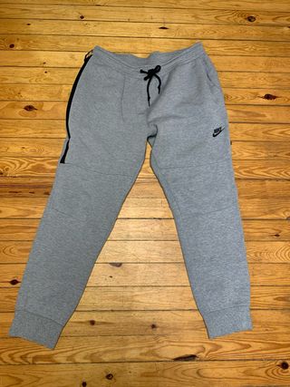 Pantalones Nike Tech Gris