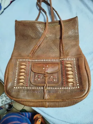 Bolso grande artesanal de cuero