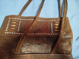 Bolso grande artesanal de cuero