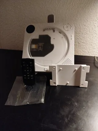 Radio . Pen drive Compact CD Auxiliar  Bluetooth.