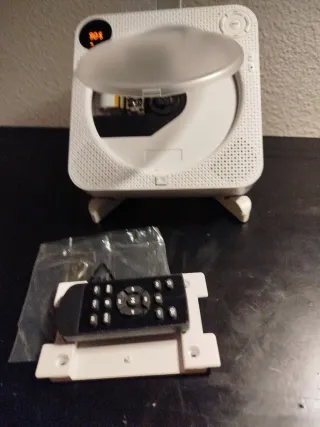 Radio . Pen drive Compact CD Auxiliar  Bluetooth.